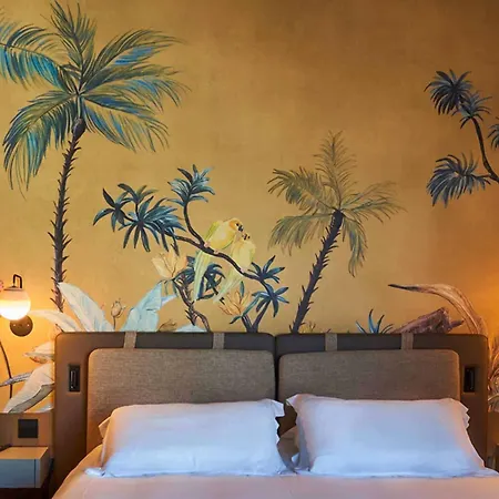 Emilia Hotel 4*