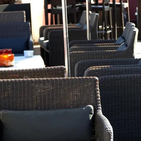 Emilia Hotel 4*